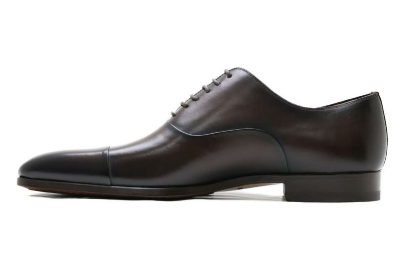 新品MAGNANNI マグナーニ メダリオンストレートチップ紺クロコ内羽根6 新品MAGNANNI マグナーニ メダリオンストレートチップ紺クロコ内