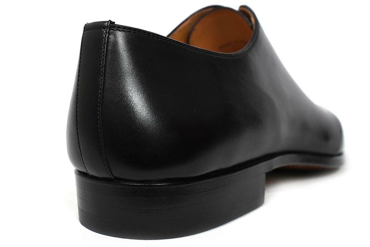 マグナーニ / MAGNANNI 斜め切り替えストレートチップ スペイン製 