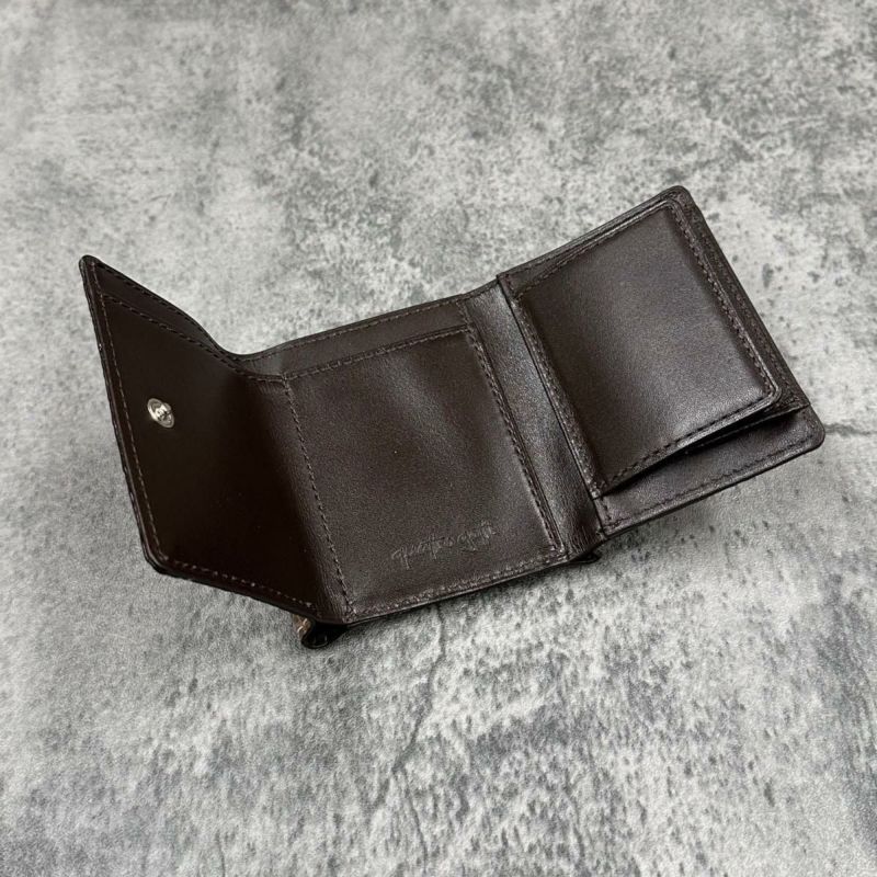  クアトロガッティ 財布 クロコダイル ミニ財布(三つ折り財布) グレージュ 国産(日本製) Quattro Gatti 8207