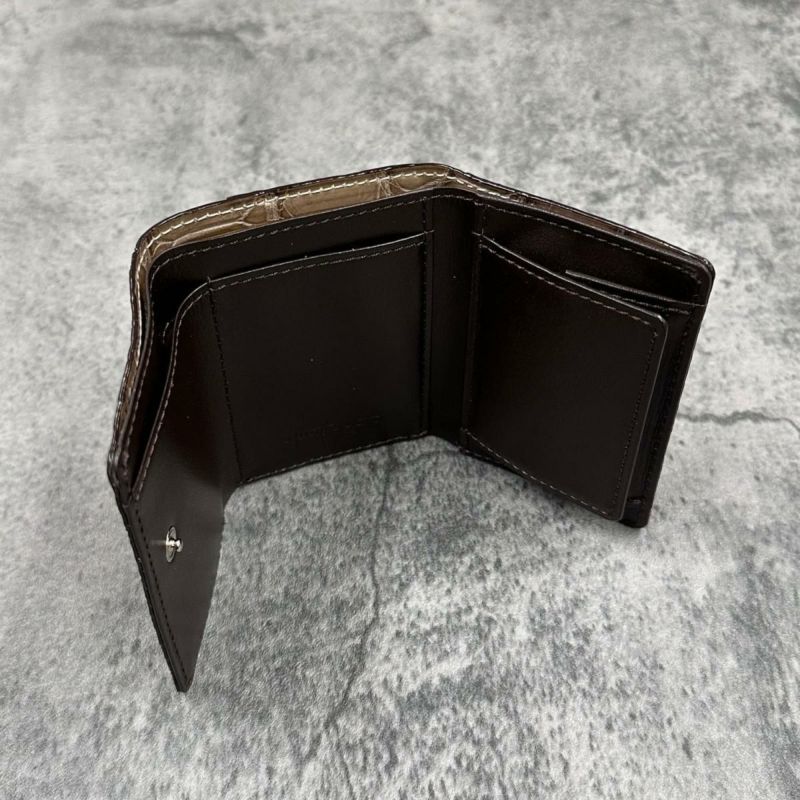  クアトロガッティ 財布 クロコダイル ミニ財布(三つ折り財布) グレージュ 国産(日本製) Quattro Gatti 8207