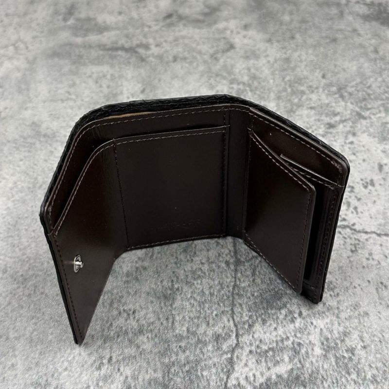 クアトロガッティ 財布 パイソン ミニ財布(三つ折り財布) ブラック 国産(日本製) Quattro Gatti 8208