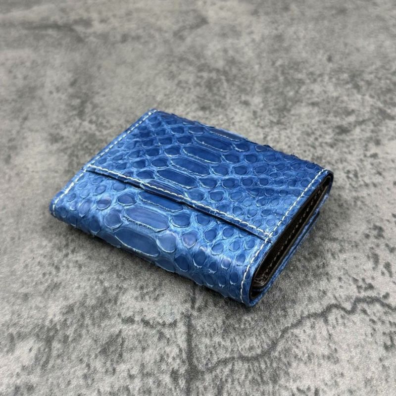 クアトロガッティ 財布 パイソン ミニ財布(三つ折り財布) ブルー 国産(日本製) Quattro Gatti 8208