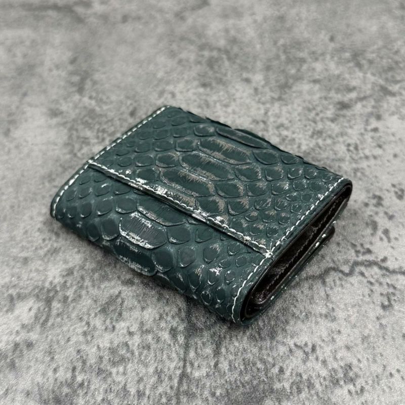 クアトロガッティ 財布 パイソン ミニ財布(三つ折り財布) リーフ/グリーン 国産(日本製) Quattro Gatti 8208sp