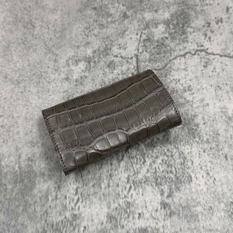 クアトロガッティ 財布 クロコダイル キーケース(4連キーウォレット) グレー 国産(日本製) Quattro Gatti 8215