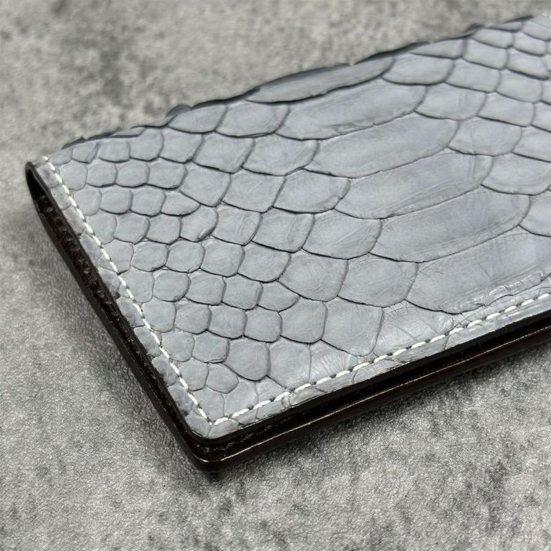 クアトロガッティ バッグ パイソン カード入れ (名刺入れ) グレー 国産(日本製) Quattro Gatti 8210　2